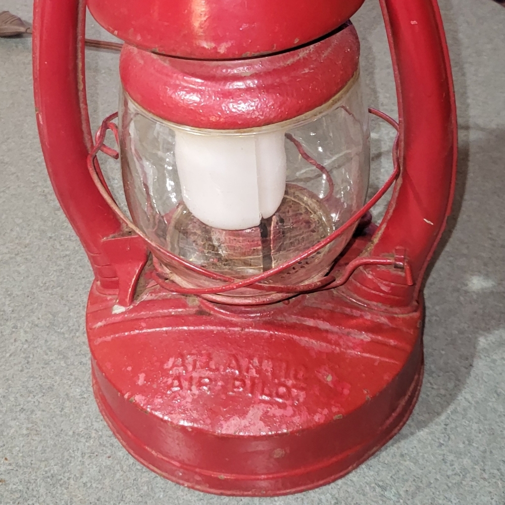VINTAGE ATLANTIC AIR PILOT OIL LANTERN. With electric.